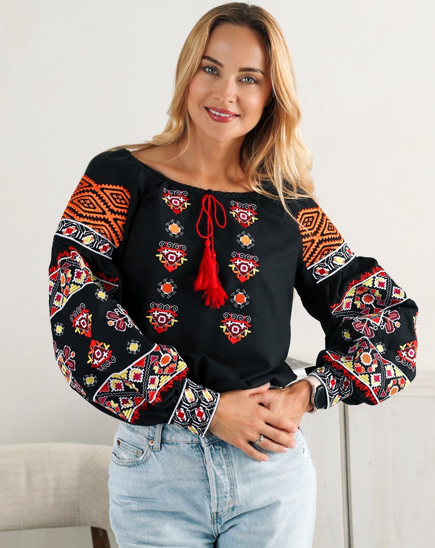 Vaikiška vyšyvanka „Starovynna“ juoda