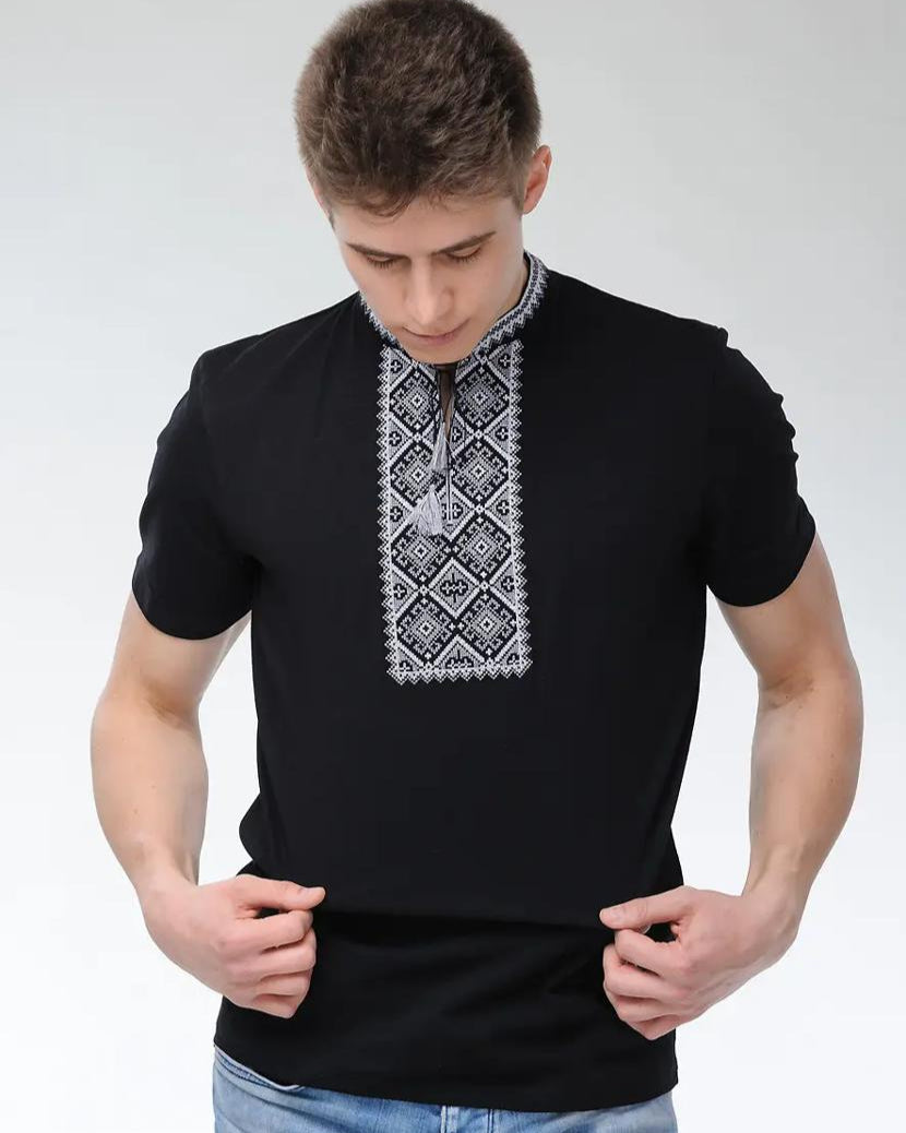 White and gray embroidered cotton t-shirt with geometric Ukrainian ornament, photo 2