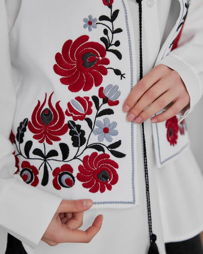 Vest with embroidery "Petrekivka" white