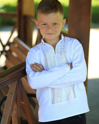 Vyshyvanka "Bila" hahdmade