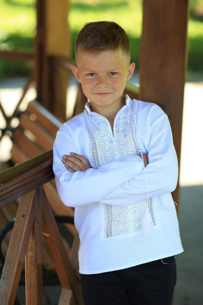 Vyshyvanka "Bila" hahdmade