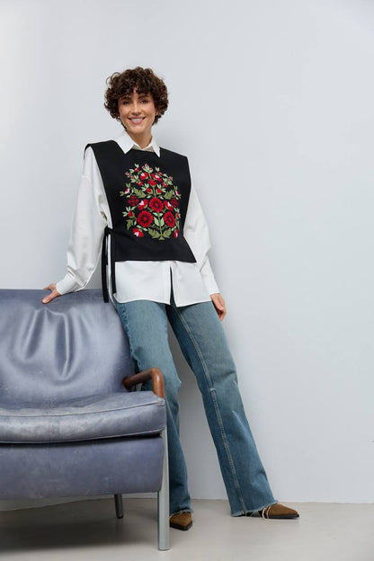 Vyshyvanka vest "Kvitkova" black