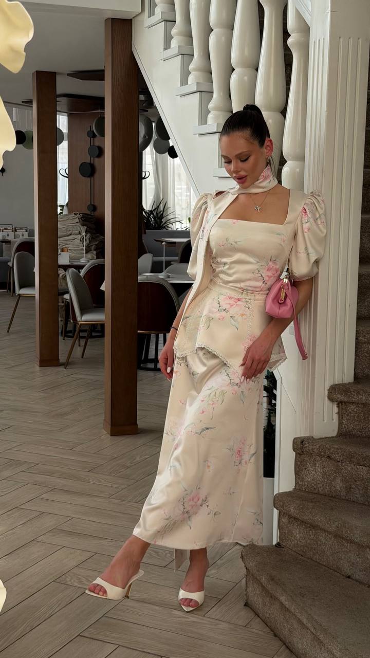 Suknelė "Floral" juoda