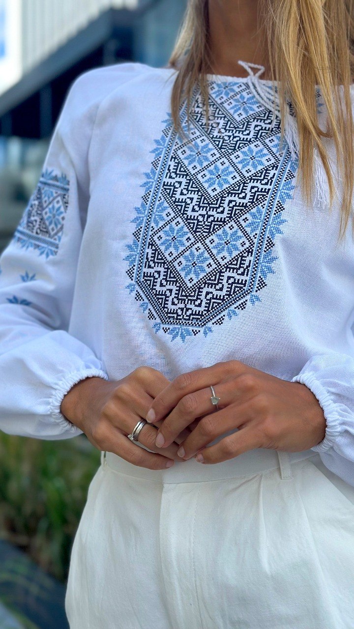 Embroidered vyshyvanka blouse with traditional Ukrainian ornament, women's long sleeve, photo 2
