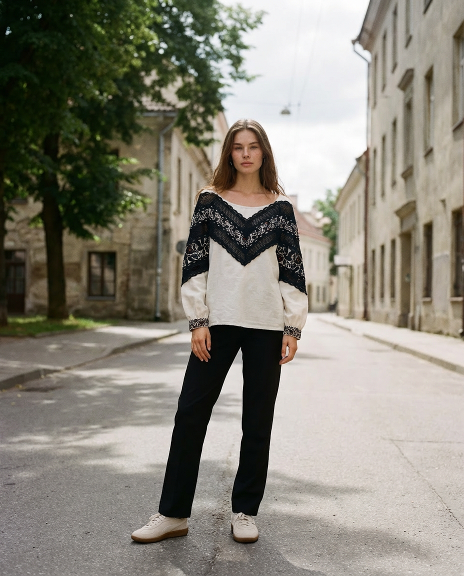 Siuvinėta palaidinė "Borščiivska 2"