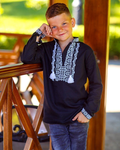 siuvinėtus marškinėlius „Black Z-23“