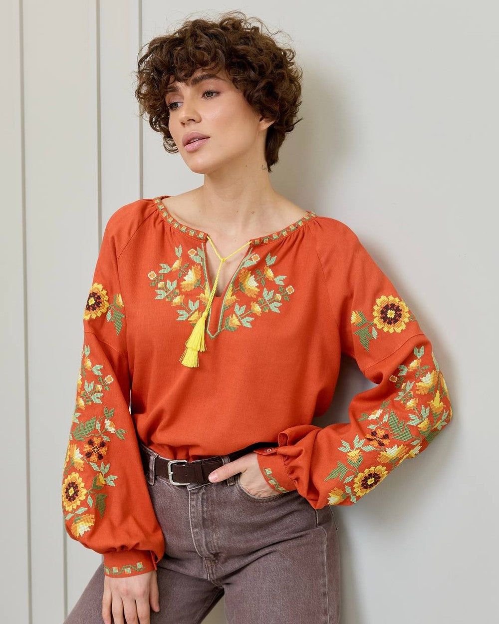 Vyšyvanka „Yaromyra“  oranžinė
