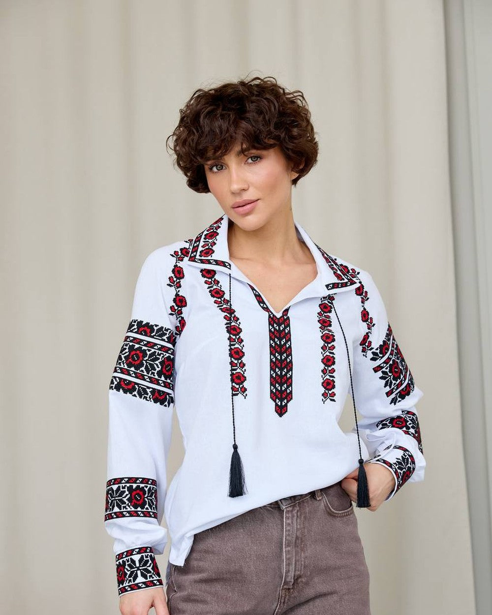 Vyšyvanka „Zernia“ balta