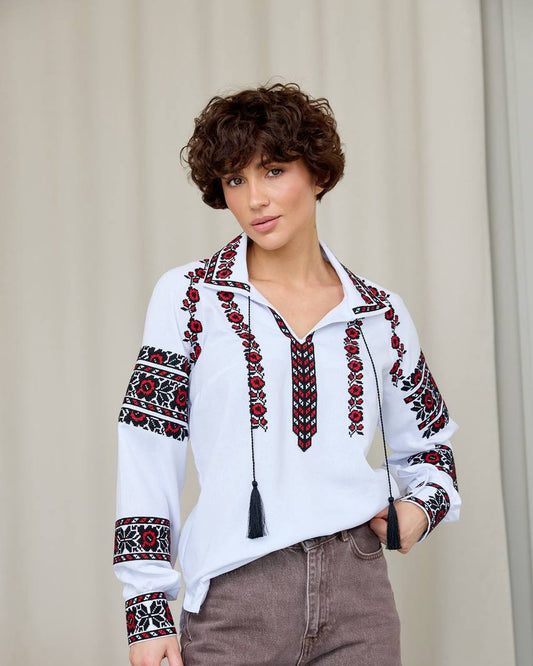 Vyšyvanka „Zernia“ balta