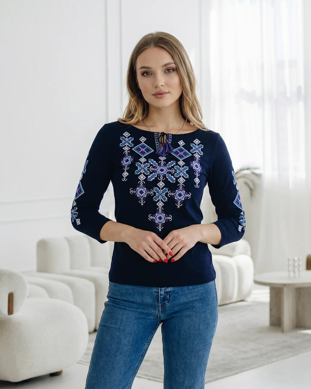 Vyšyvanka „Larysa“ tamsiai mėlyna