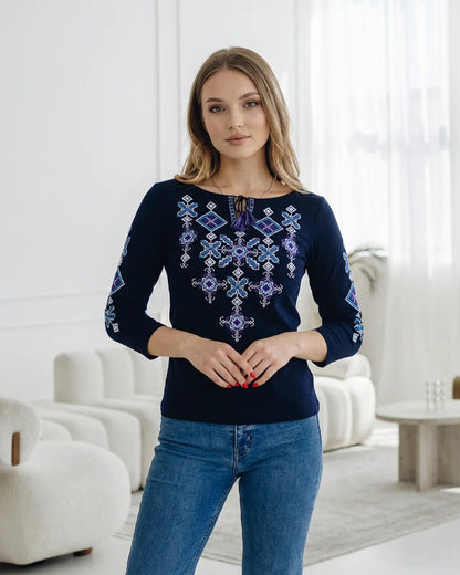 Vyšyvanka „Larysa“ tamsiai mėlyna