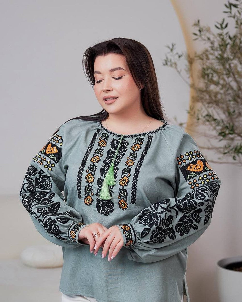 Vyshyvanka "Ornalia" green