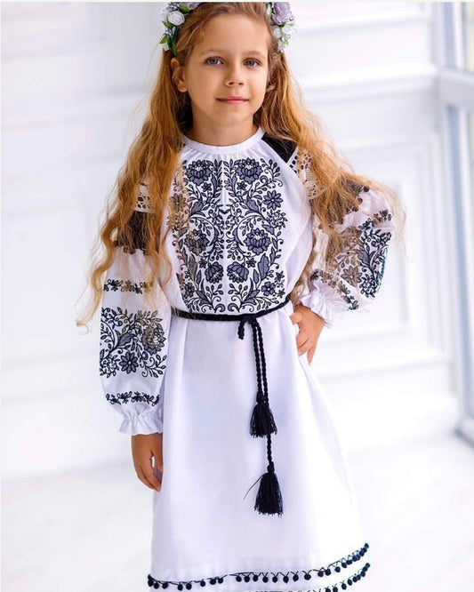 Vyšyvankos suknelė „Melania“