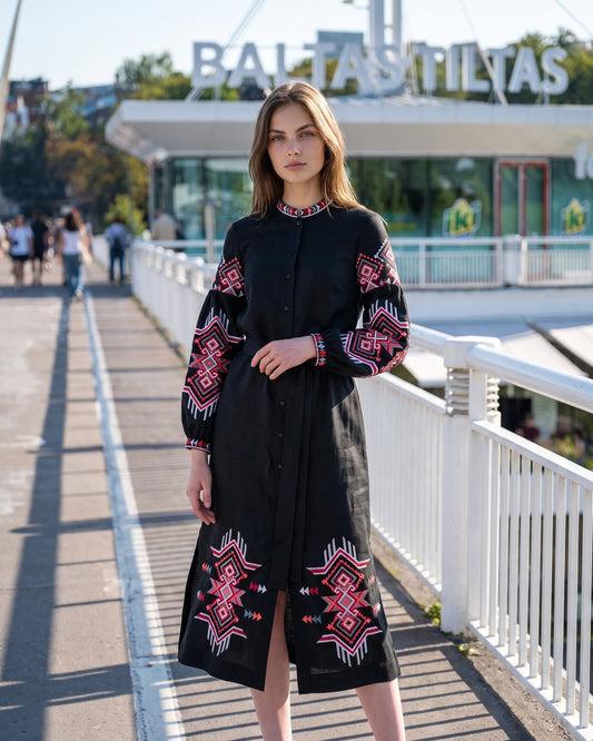 Vyšyvanka suknelė "Teren" juoda