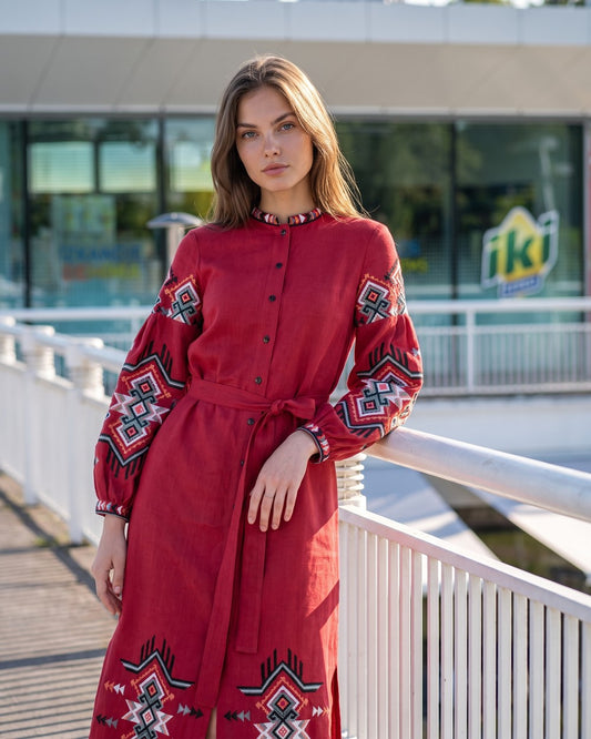 Vyšyvanka suknelė "Teren" raudona