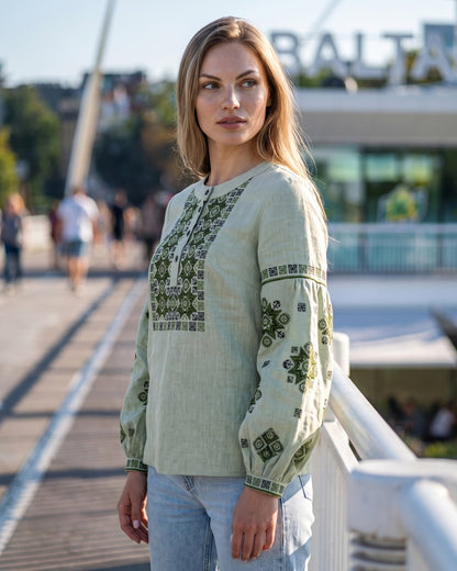 Vyšyvanka "Verbena" žalia