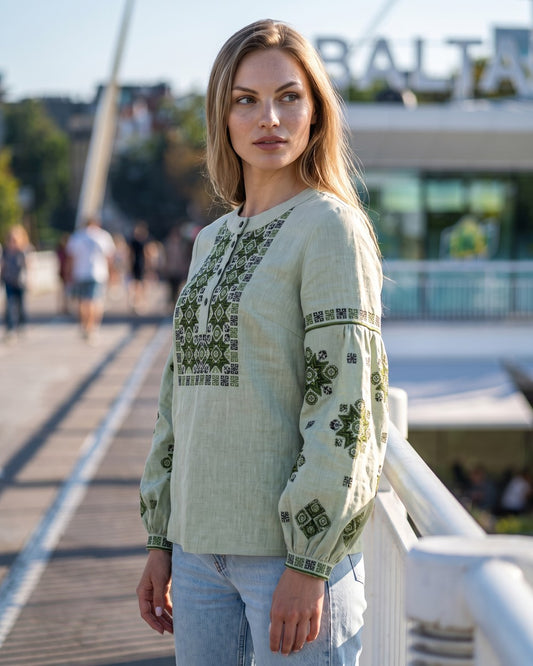 Vyšyvanka "Verbena" žalia