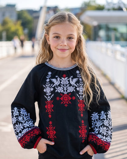 Vyšyvanka "Dyvoptakh" juoda