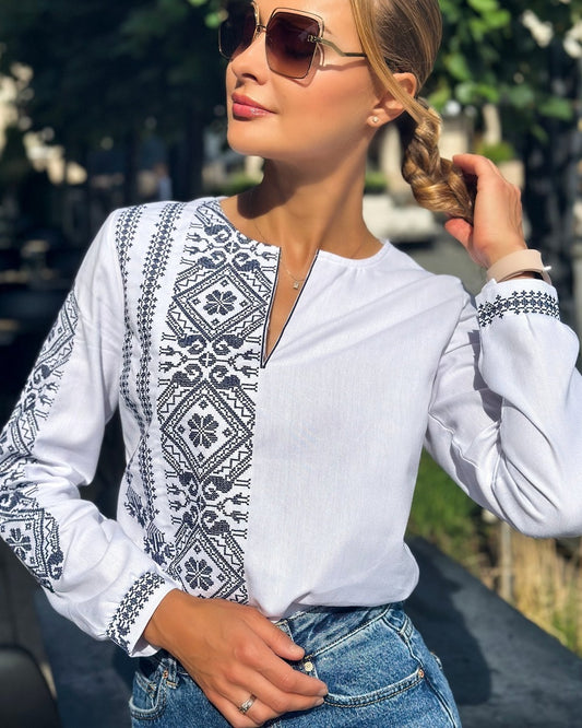 Vyšyvanka "SUCHASNA" (pagal užsakymą)