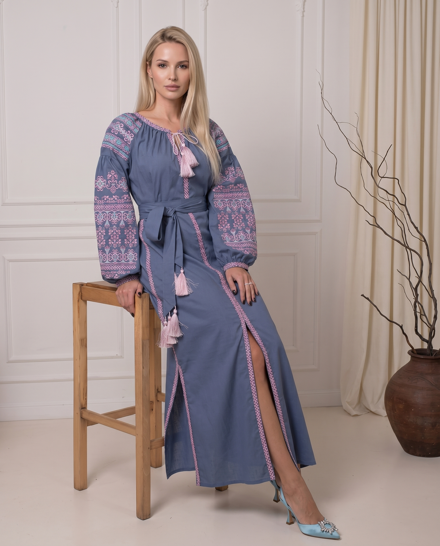 Vyshyvanka "Gortensia" blue