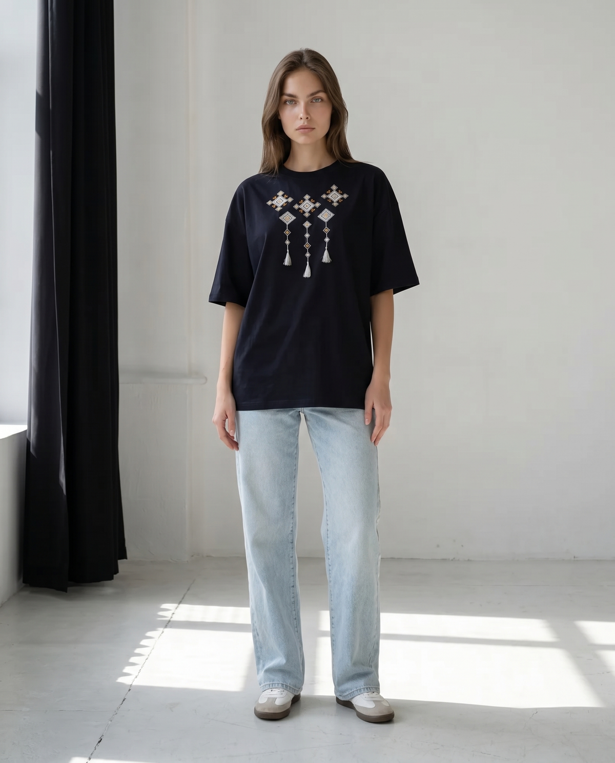 Black oversized cotton t-shirt with geometric rhombus-pattern Ukrainian embroidery, photo 4