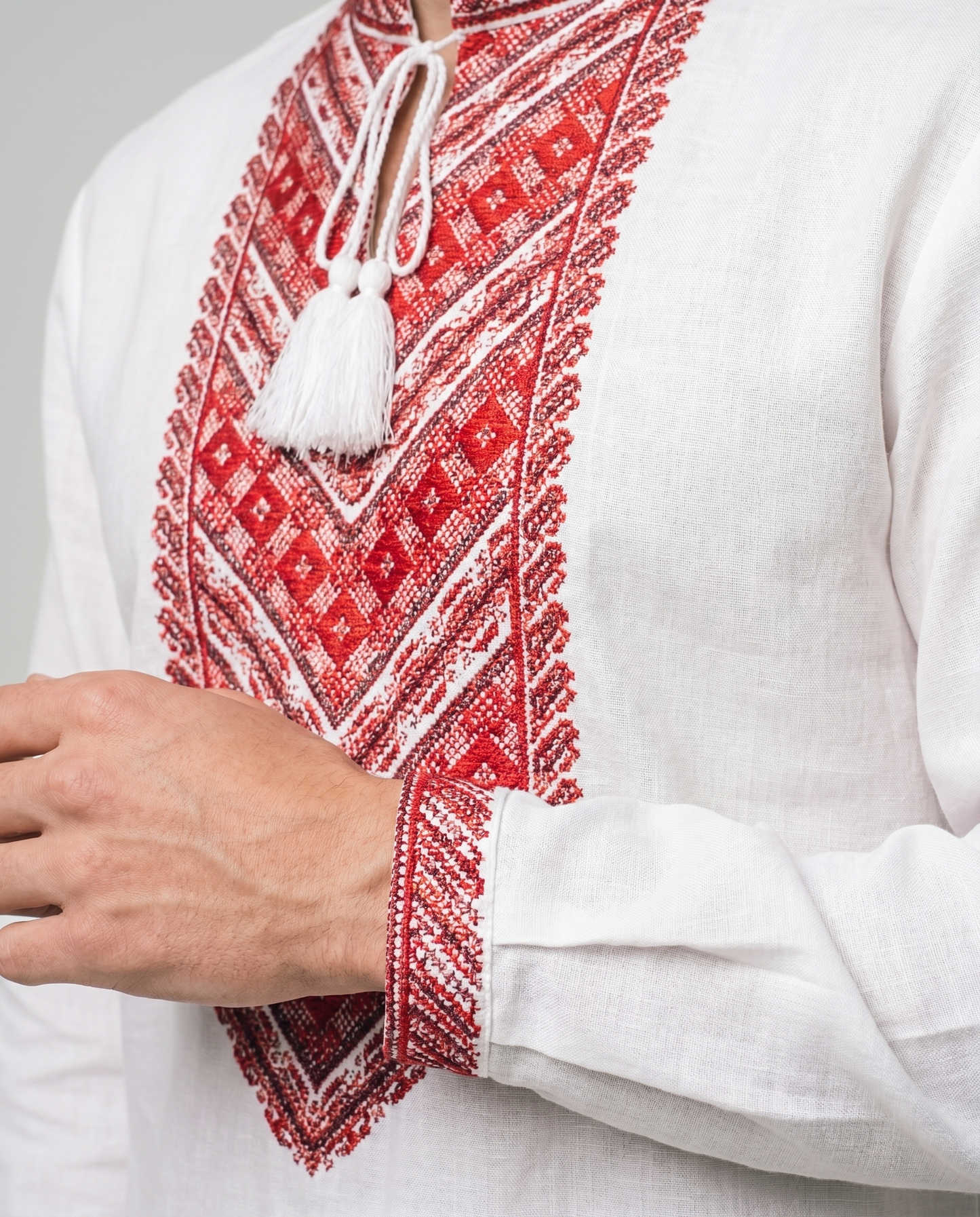 Vyšyvanka „Orest“ balta