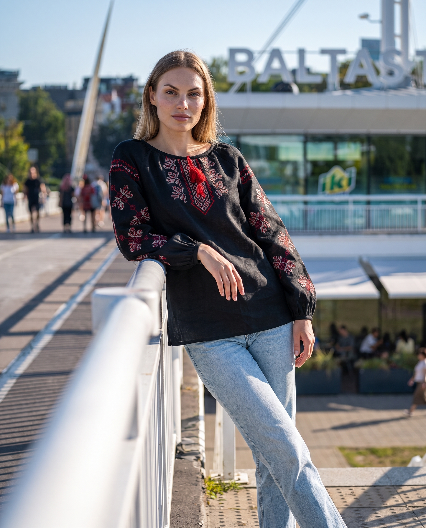 Vyshyvanka "Ternova" black