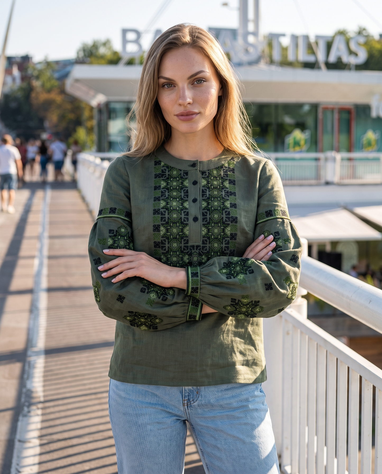 Vyšyvanka "Verbena" alyvuogių