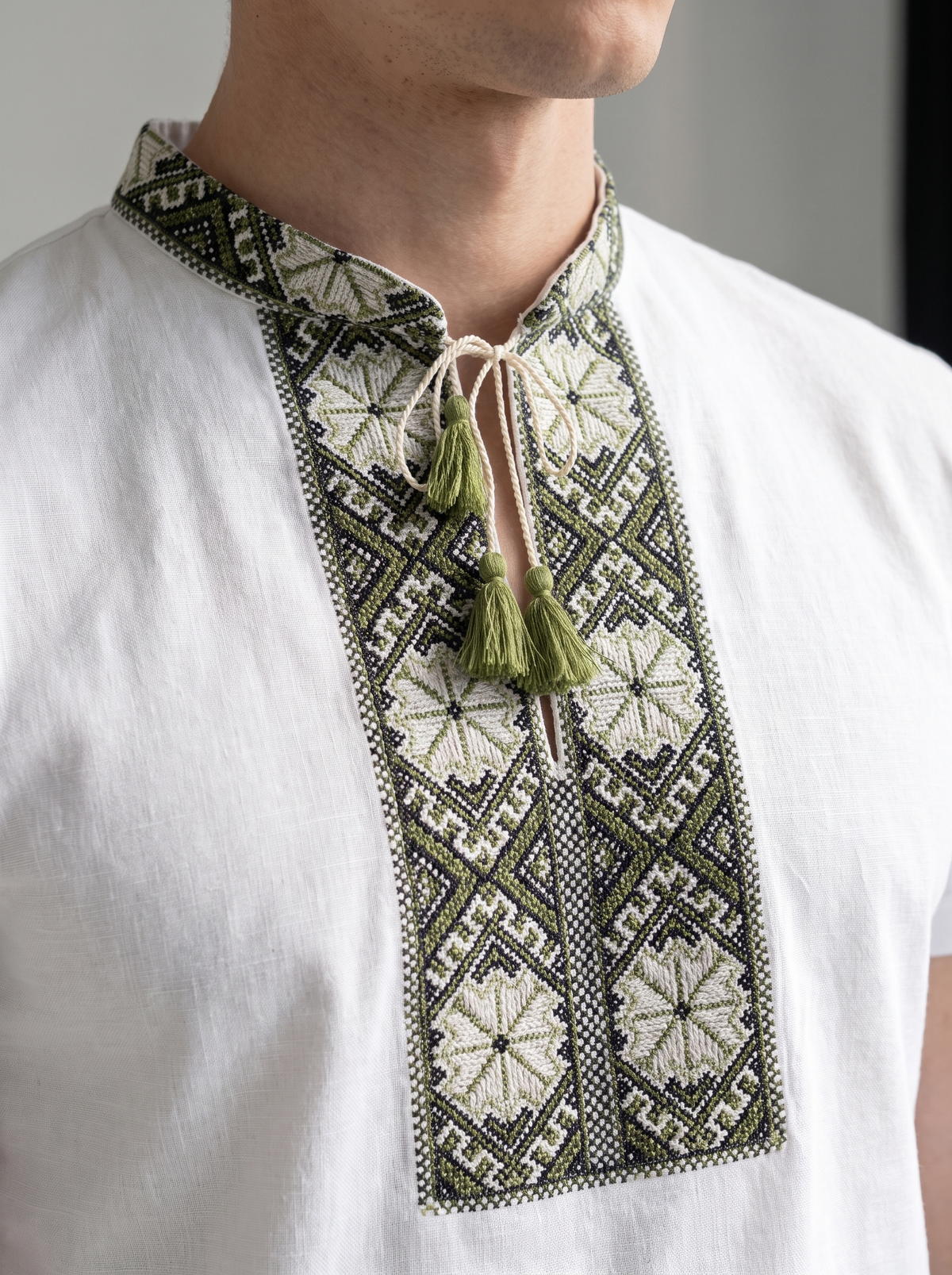White and gray embroidered cotton t-shirt with geometric Ukrainian ornament, photo 3