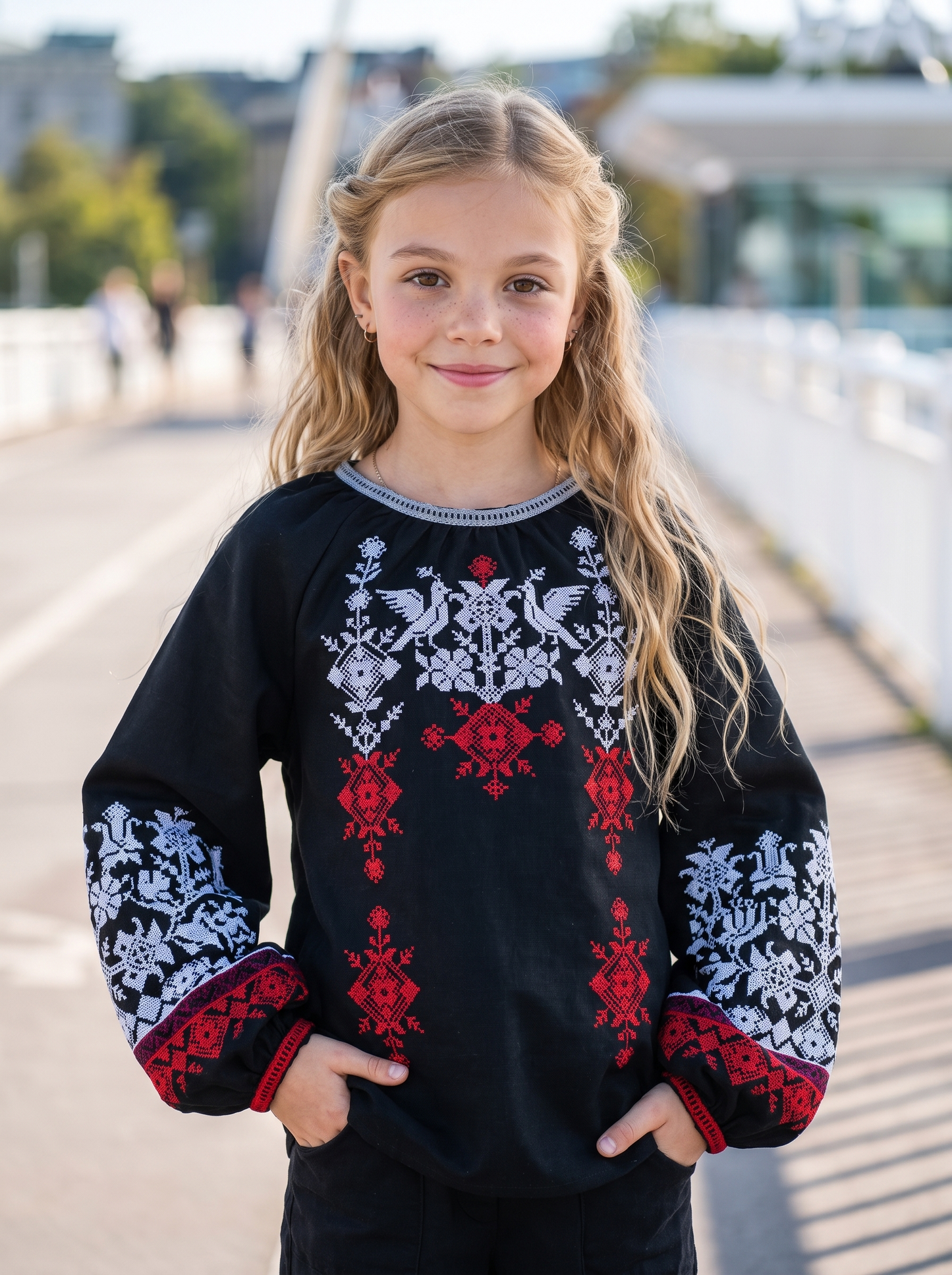 Vyšyvanka "Dyvoptakh" juoda