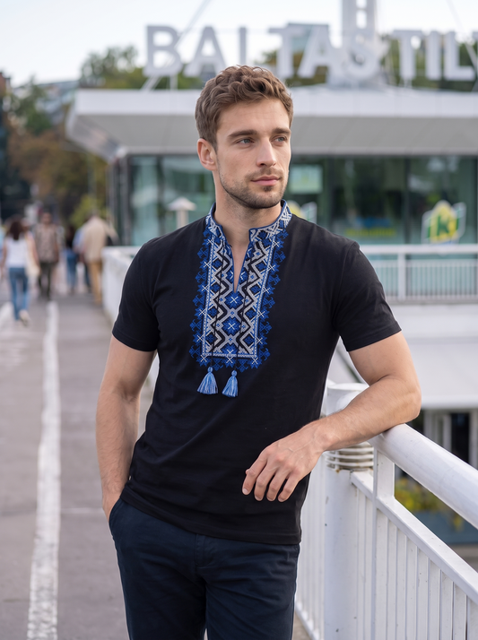T-Shirt "Sava" dark blue – marškiniai juoda, balta su geometriniu siuvinėjimu (medvilnė)