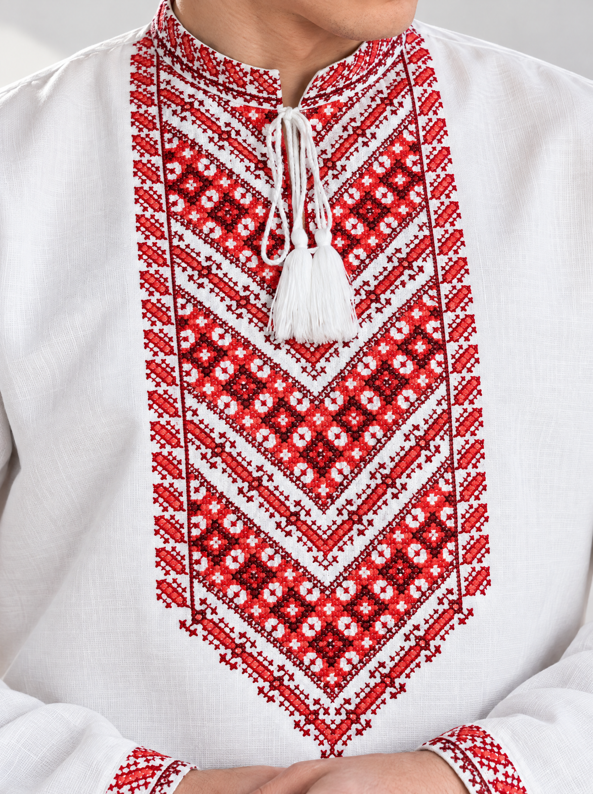 Vyšyvanka „Mykola“ balta