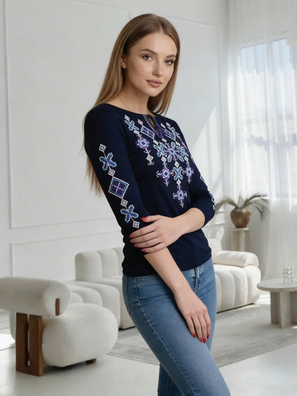 Vyšyvanka „Larysa“ tamsiai mėlyna