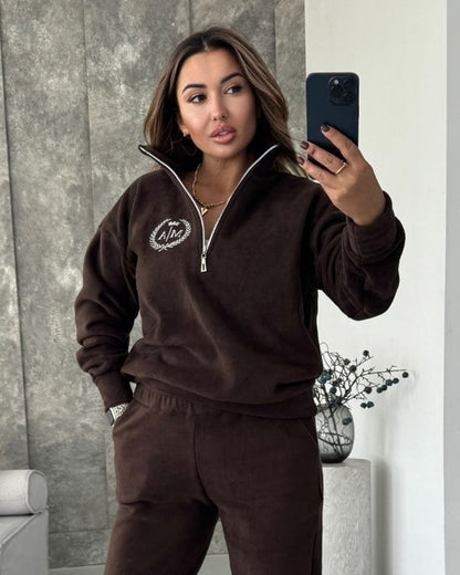 Chocolate women's fleece tracksuit with half-zip sweatshirt and joggers, front view