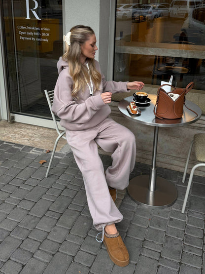 Trainingsanzug „Motanka“ beige