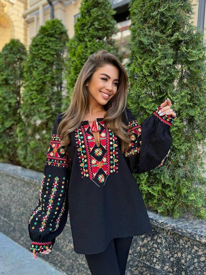 Vyšyvanka “Valentyna” – juoda