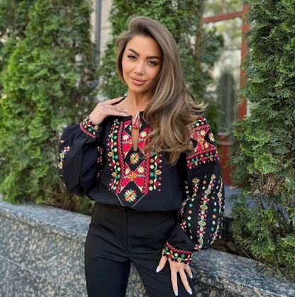 Vyšyvanka “Valentyna” – juoda