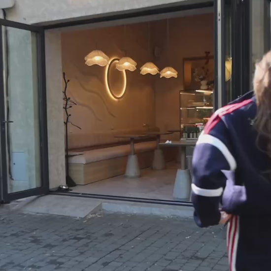 Women's tracksuit with zip jacket and wide-leg trousers, video